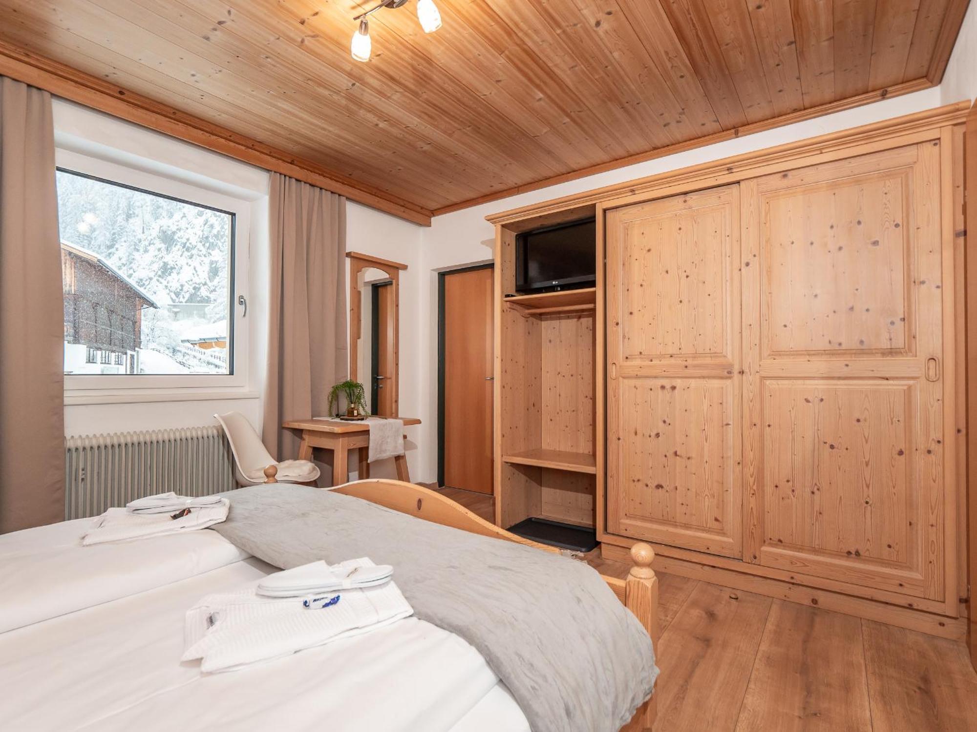 Hotel Haus Becken Sankt Jakob in Defereggen Esterno foto