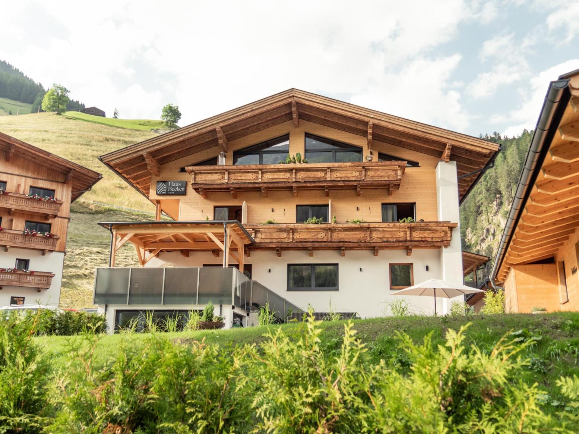 Hotel Haus Becken Sankt Jakob in Defereggen Esterno foto